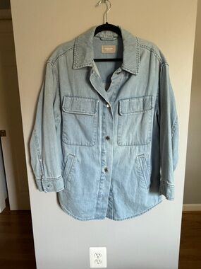 Everlane Light Wash Denim Shirt Jacket